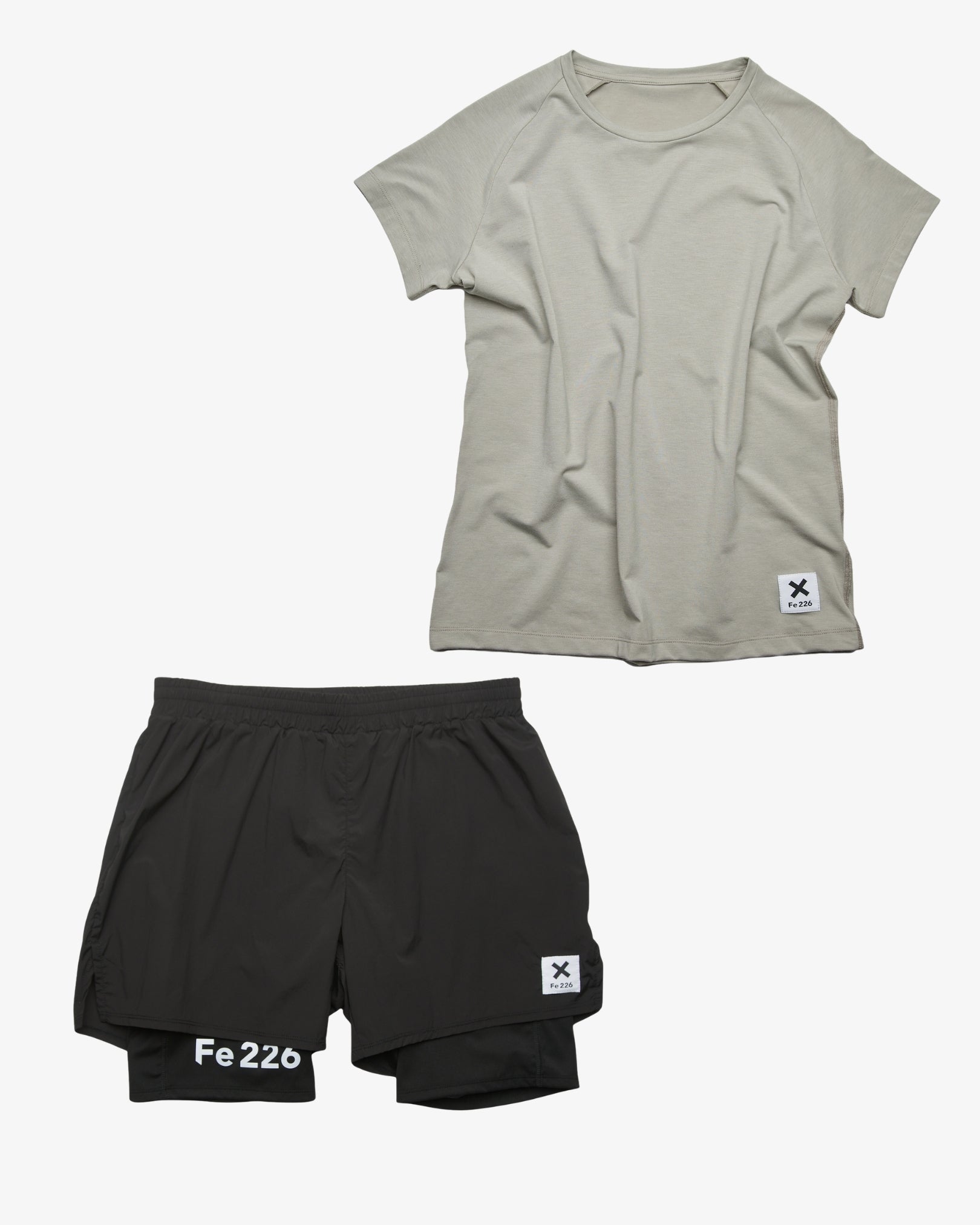 Women Run Free Set - Shirt & 2-in-1 Shorts