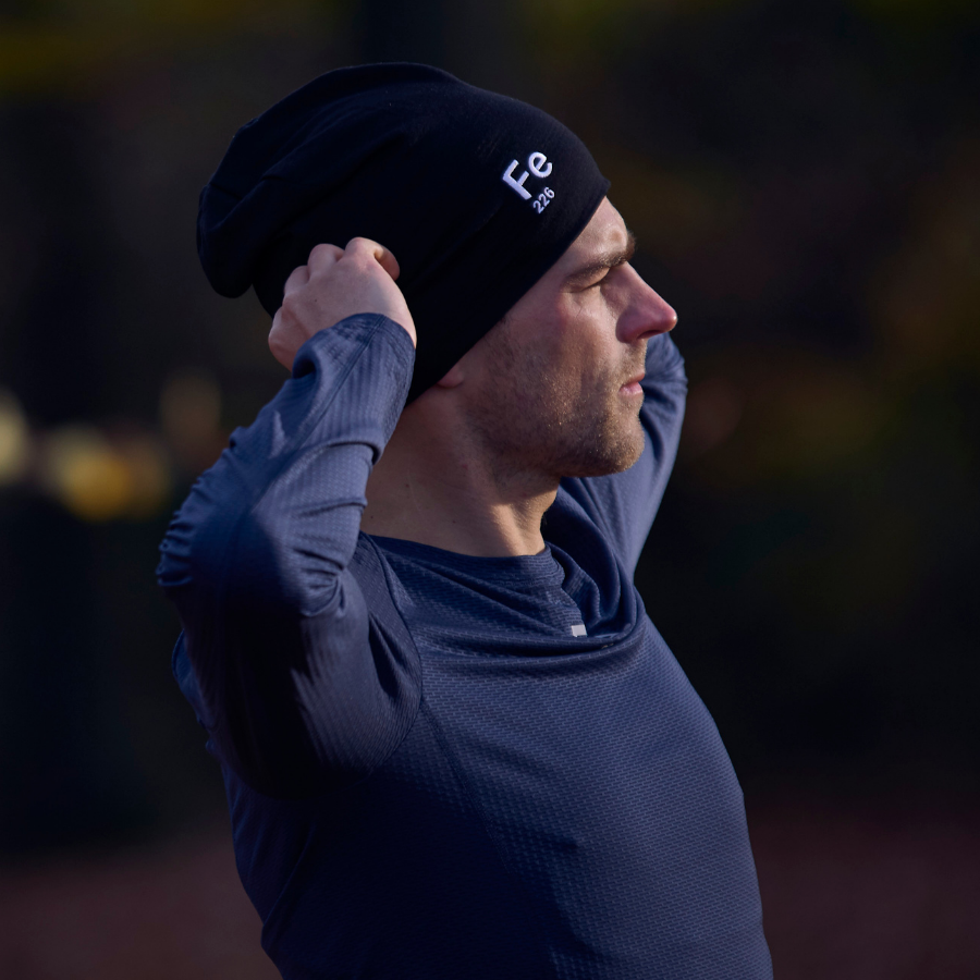 This merino wool beanie is 100% organic, naturally antibacterial, odourless, quickdry, temperature-regulating. The Fe226 beanie is guaranteed to be your headwarmer for running and cycling in any weather condition. Fold to warm your ears with three layers of wool. It is thin enough to be worn under your cycling helmet as well.