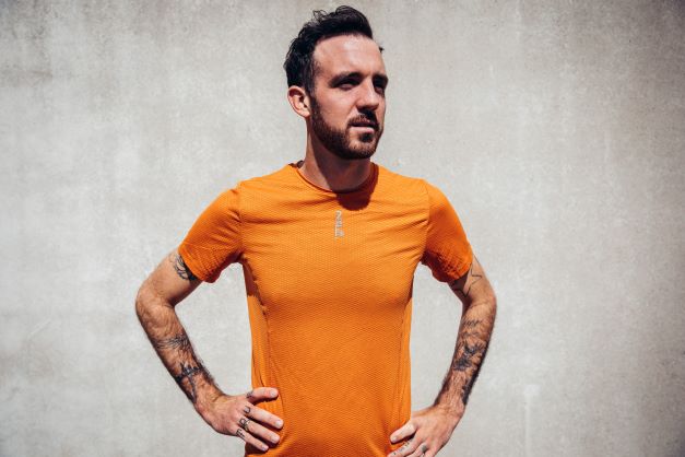 Fe226 THE Running Shirt. With Fe226 perfect fit it was been named "the perfect running t-shirt" by Runner's Worlds mag. THE short sleeved Running Shirt for running training, marathon running, half-marathon running, triathlon training, everyday run or even everyday use. Odourless, functional, comfortable, high quality