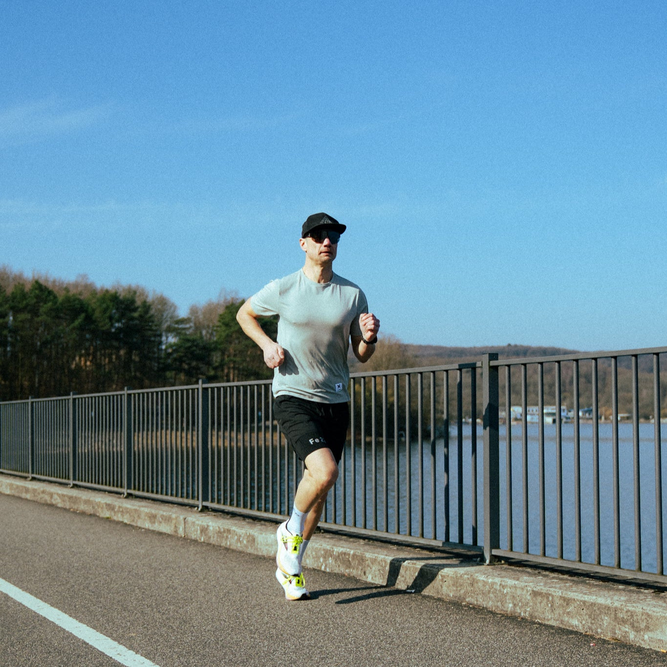Laufshirts, Nieselgrau