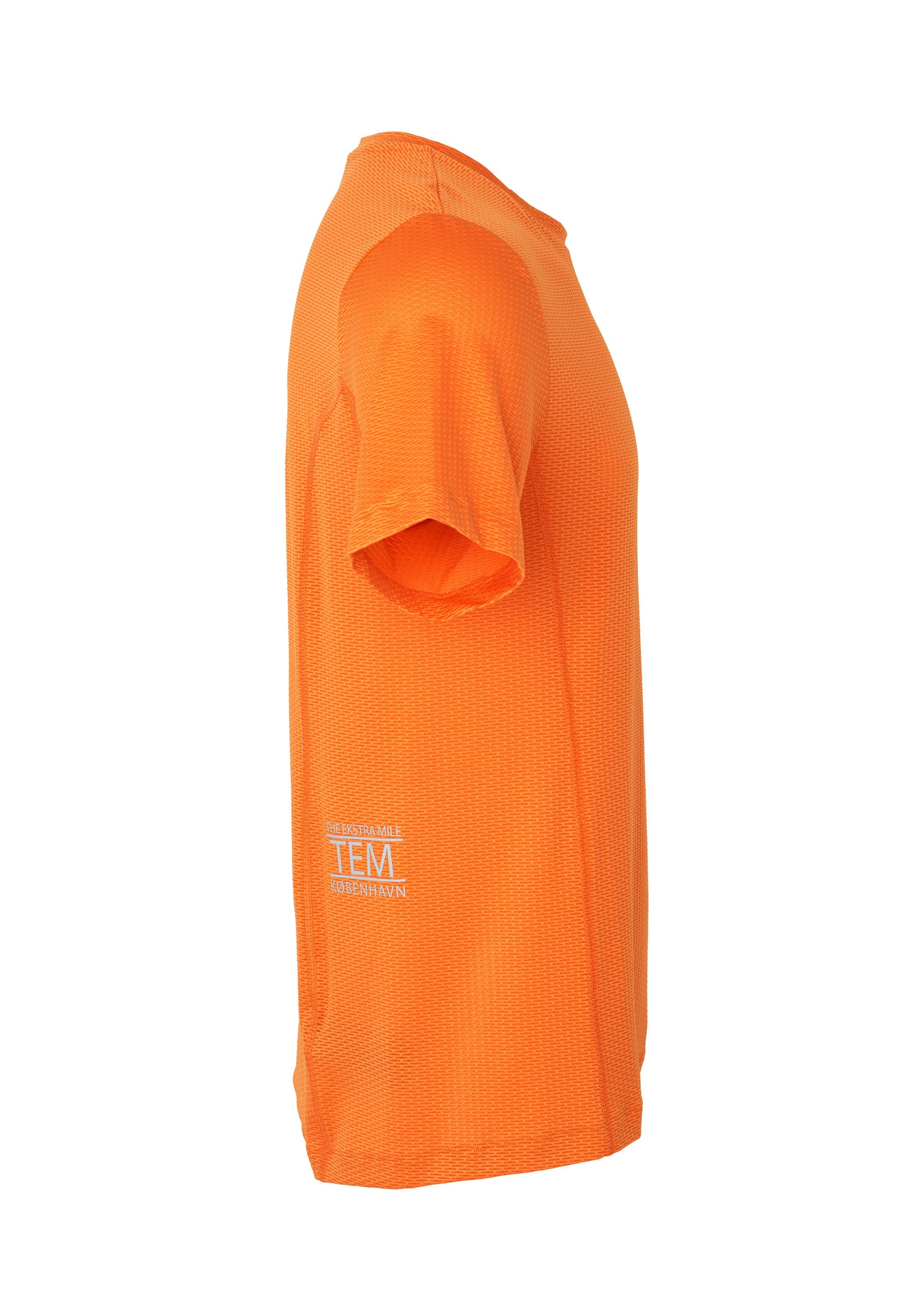 Fe226 THE Running Shirt. With Fe226 perfect fit it was been named "the perfect running t-shirt" by Runner's Worlds mag. THE short sleeved Running Shirt for running training, marathon running, half-marathon running, triathlon training, everyday run or even everyday use. Odourless, functional, comfortable, high quality